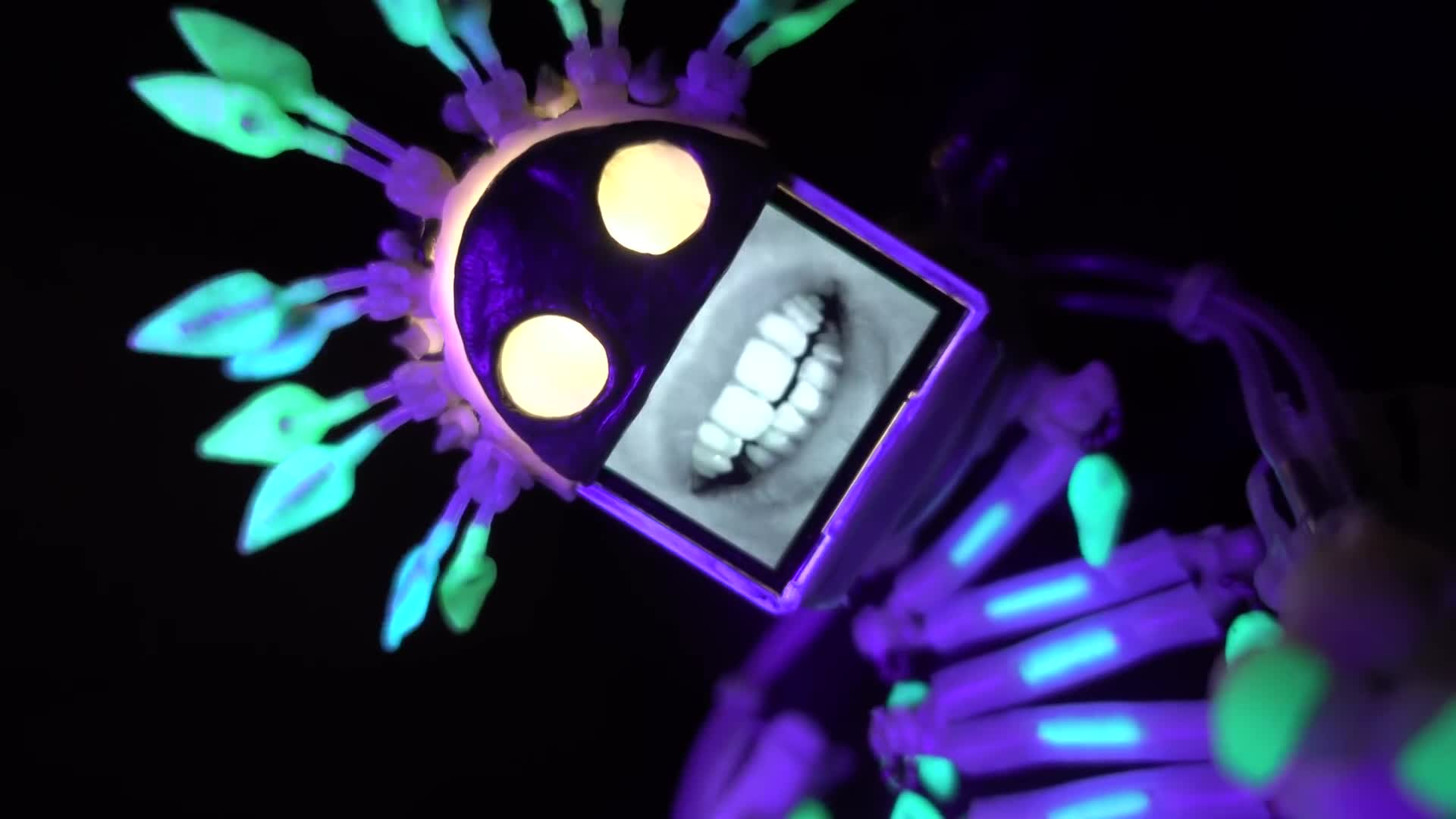 Thumbnail image for The OOGIE BOOGIE SONG - Recreated with PUPPETS!